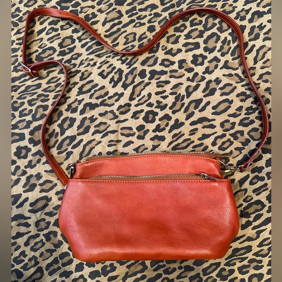 Divina Firenze Handbags - Divina Firenze Leather Crossbody Shoulder Italian Leather Bag